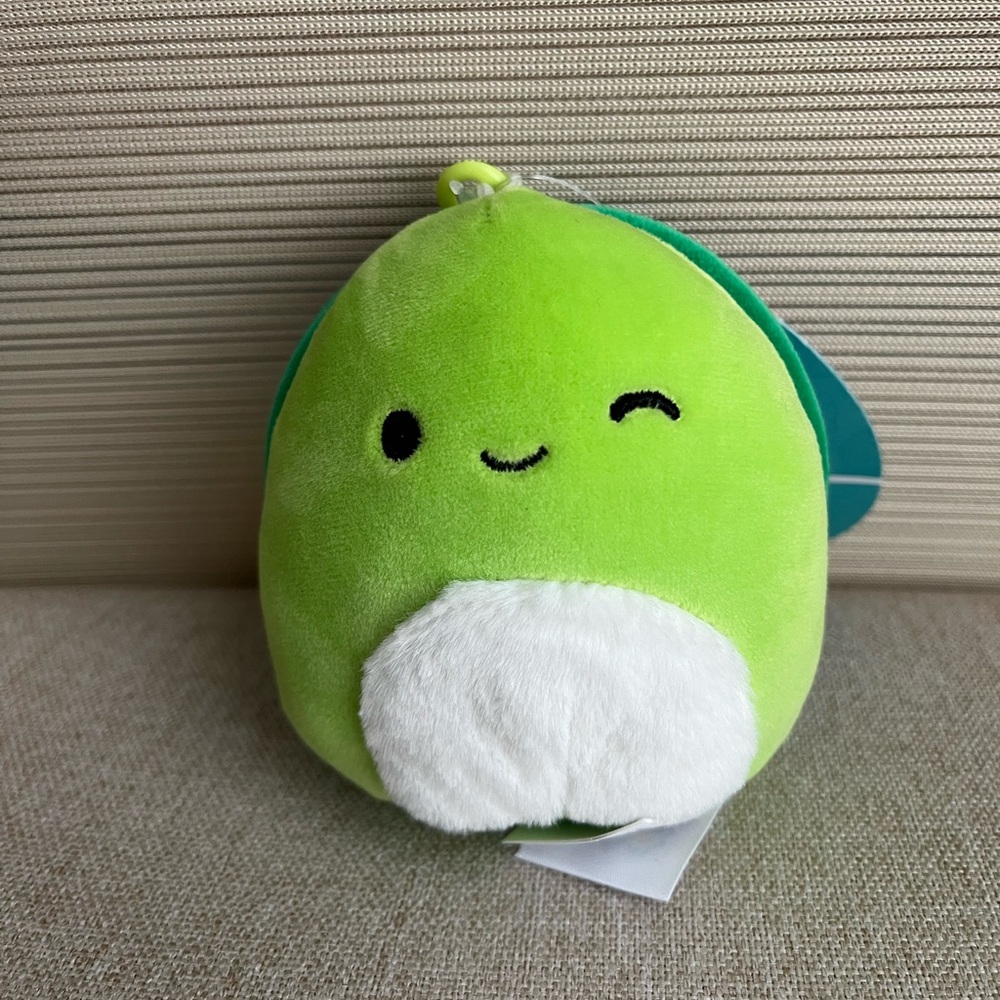 Squishmallow turtle clip NWT